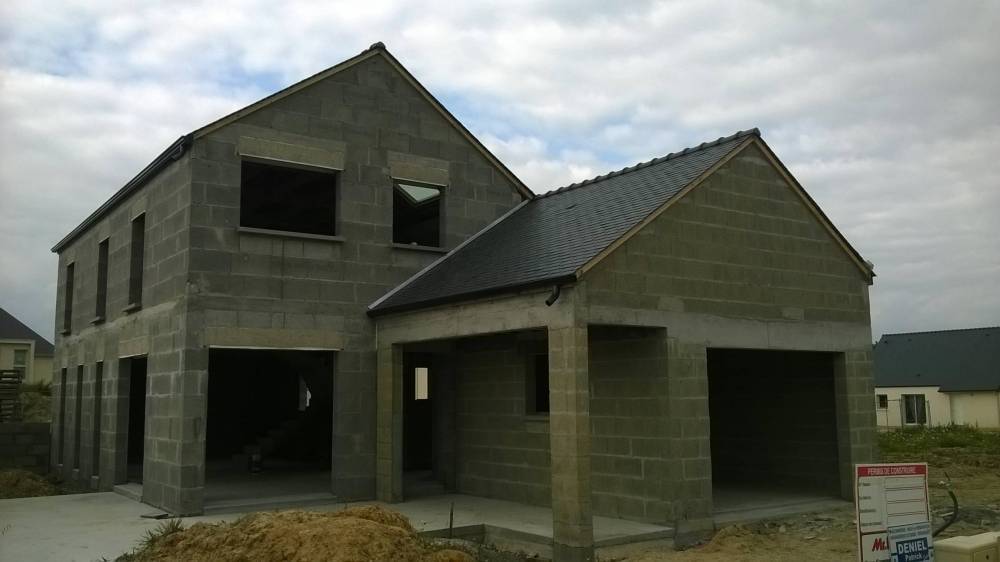 maison construction double grise