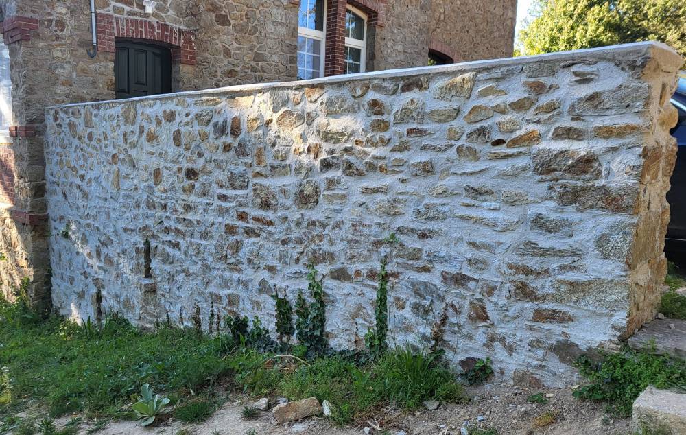 mur maison renovee